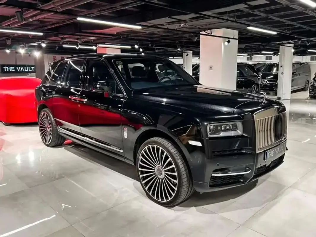 Usado Rolls Royce Cullinan 571 CV (419 kW) 2022 Negro SUV