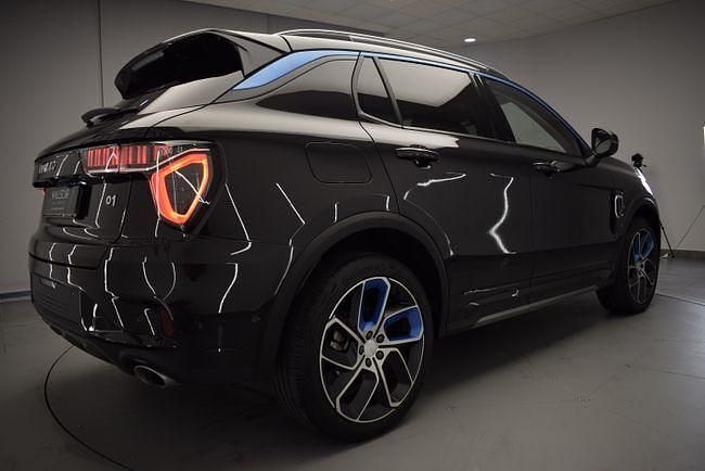 Usado Lynk & Co 01 261 CV (191 kW) 2022 Negro SUV