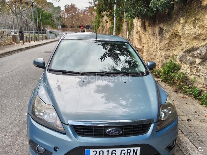 Usado Ford Focus Trend 109 CV (80 kW) 2007 Azul Berlina