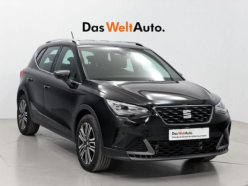 Negro Usado 2024 Seat Arona FR SUV | 20.490 € (Un poco caro) - Imagen 1/4