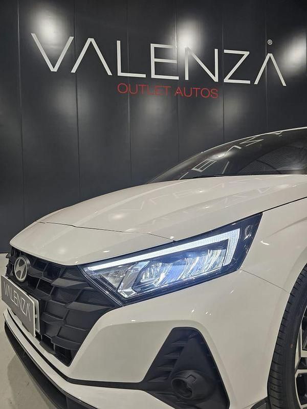 Usado Hyundai i20 N Line 79 CV (58 kW) 2024 Blanco Berlina