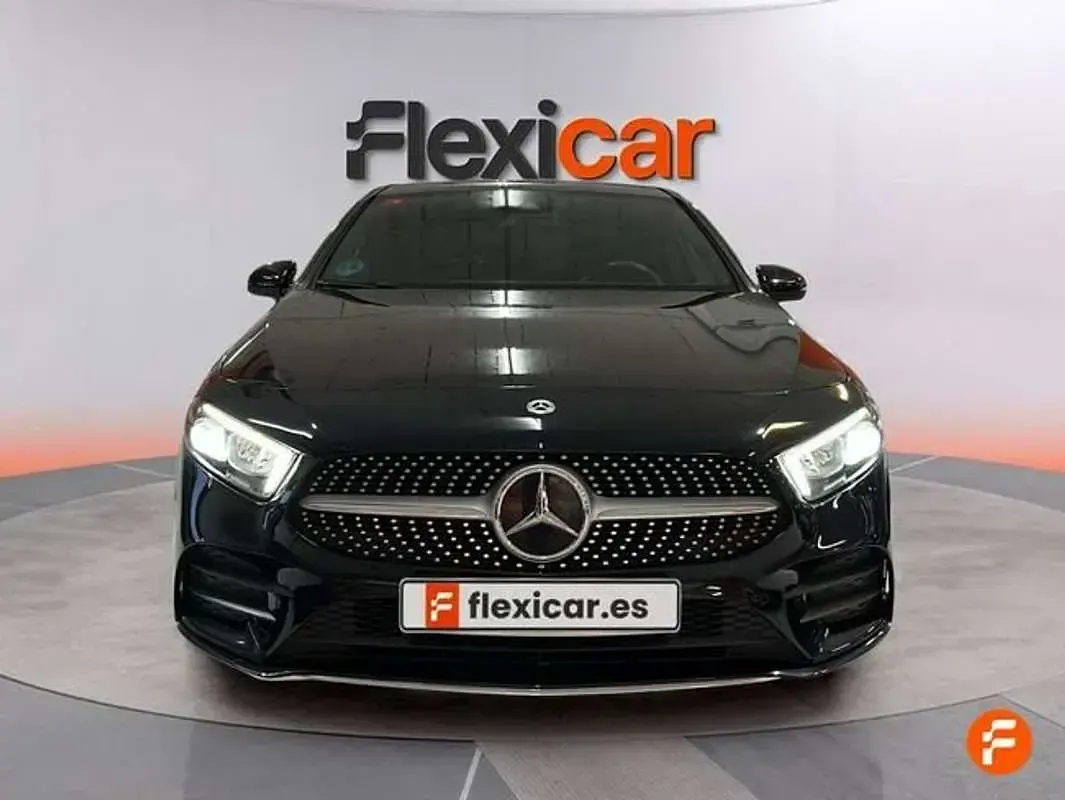 Käytetty Mercedes A180 109 HP (80 kW) 2021 Musta Viistoperä