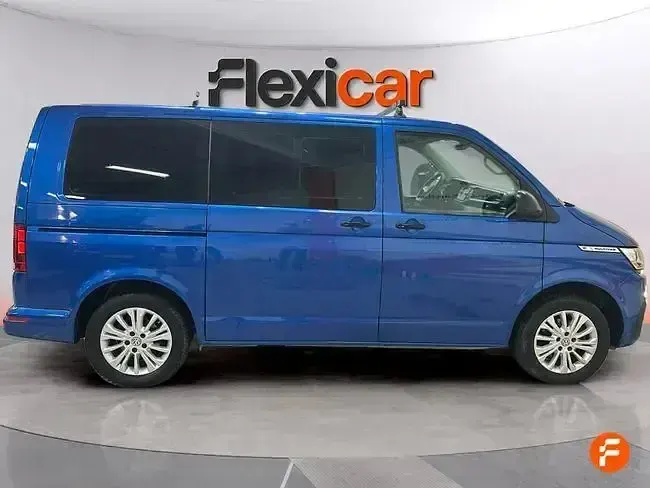 Usado VW Multivan Life 150 CV (110 kW) 2021 Azul Monovolumen