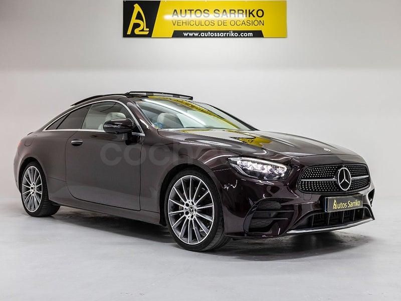 Usado Mercedes E350 299 CV (219 kW) 2022 Violeta / lila Coupe