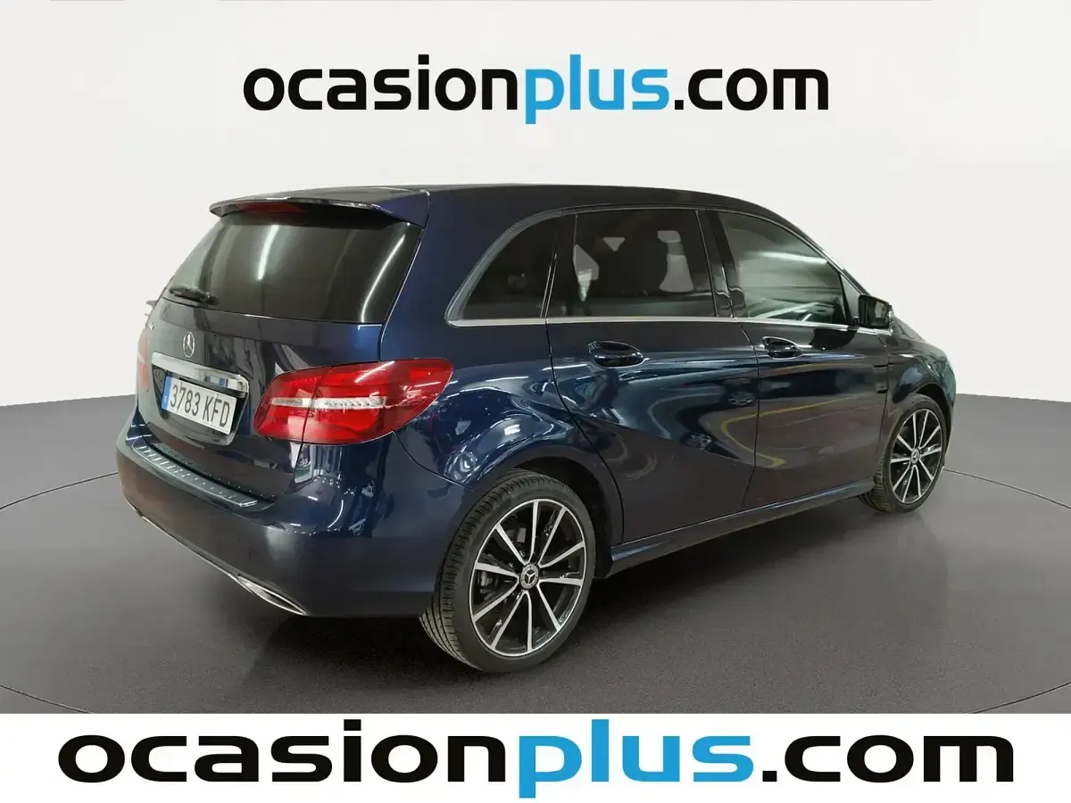 Usado Mercedes B200 136 CV (100 kW) 2017 Azul Utilitario