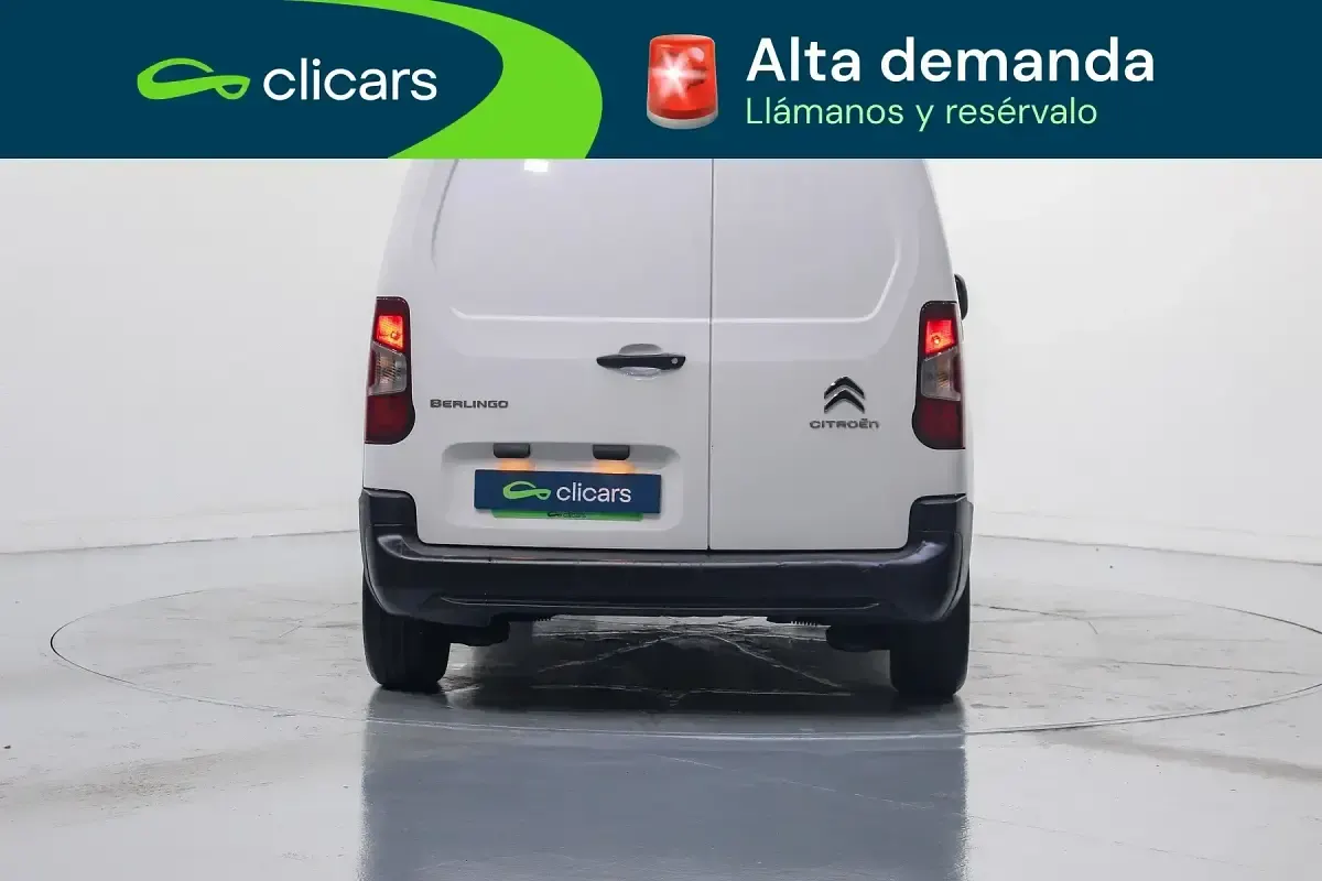 Usado Citroën Berlingo 100 CV (73 kW) 2022 Blanco Monovolumen