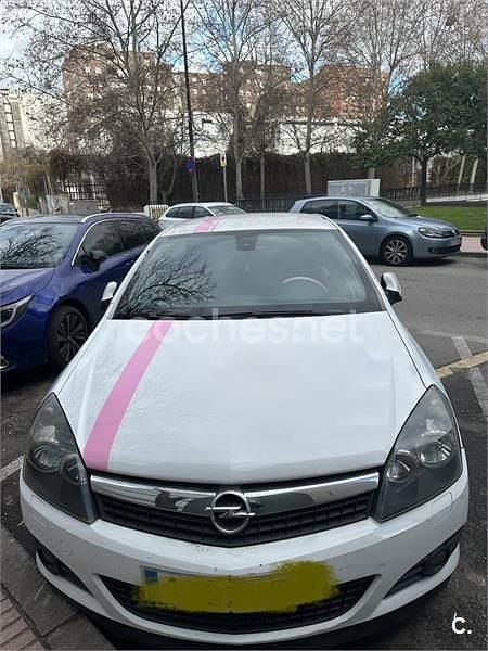 Blanco Usado 2011 Opel Astra GTC Berlina | 3000 € (Super precio) - Imagen 1/4