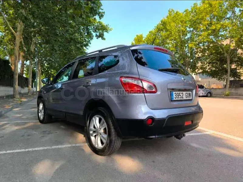 Usado Nissan Qashqai +2 Premium Edition 150 CV (110 kW) 2010 Gris / plata SUV