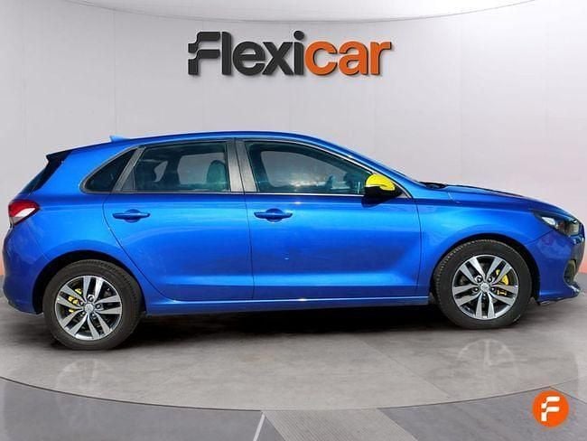 Usado Hyundai i30 GO! 120 CV (88 kW) 2019 Azul Berlina