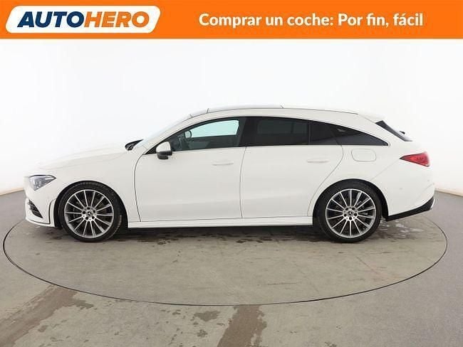 Usado Mercedes CLA200 Shooting Brake AMG line 150 CV (110 kW) 2023 Blanco Familiar