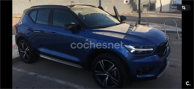 Usado Volvo XC40 156 CV (114 kW) 2018 Azul SUV