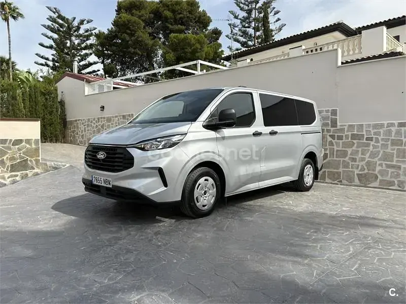 Usado Ford Transit Custom Nugget 170 CV (125 kW) 2025 Gris / plata Monovolumen