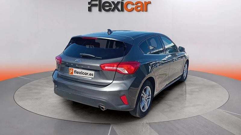 Usado Ford Focus Trend+ 125 CV (91 kW) 2019 Gris Utilitario
