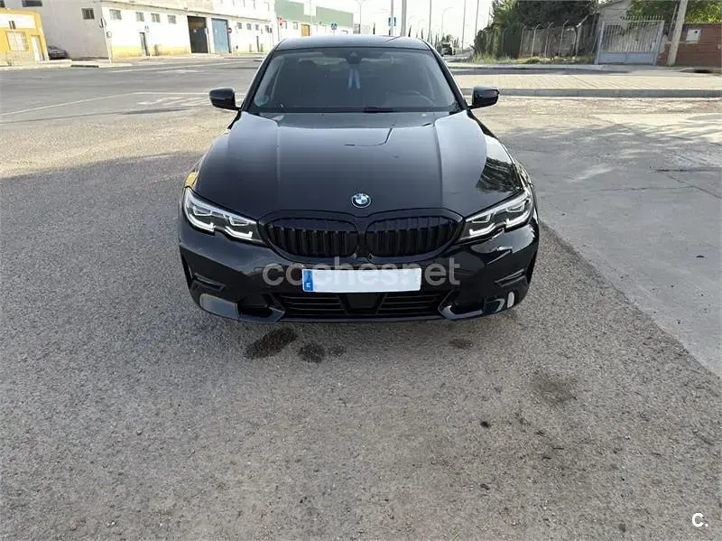 Usado BMW 320 Sport Line 190 CV (139 kW) 2019 Negro Berlina