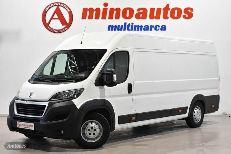 Blanco Usado 2021 Peugeot Boxer Van | 17.890 € (Precio justo) - Imagen 1/4