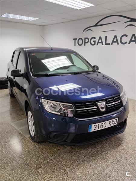 Usado Dacia Sandero Essentiel 73 CV (53 kW) 2019 Azul Berlina