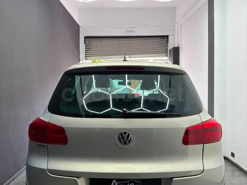 Usado VW Tiguan 110 CV (80 kW) 2014 Gris / plata SUV