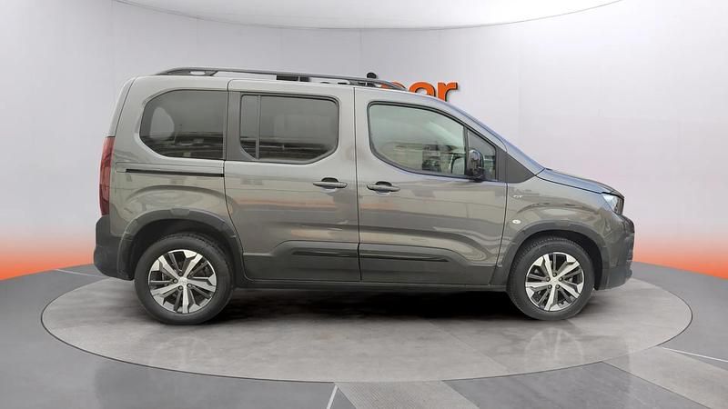 Usado Peugeot Rifter Allure 101 CV (74 kW) 2023 Gris Monovolumen