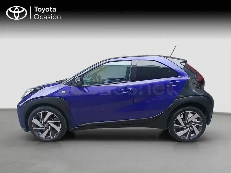 Usado Toyota Aygo X Edition 72 CV (52 kW) 2022 Azul SUV
