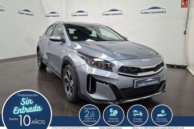 Usado Kia XCeed 120 CV (88 kW) 2023 Gris / plata SUV