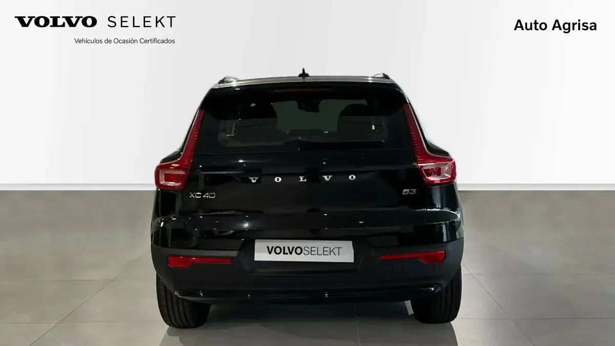 Usado Volvo XC40 Plus 163 CV (119 kW) 2025 Otro SUV