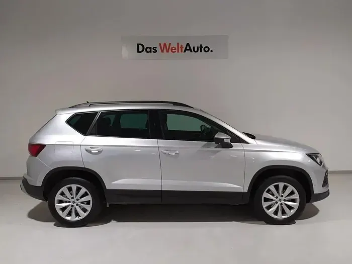 Usado Seat Ateca Style 150 CV (110 kW) 2025 Gris plata SUV