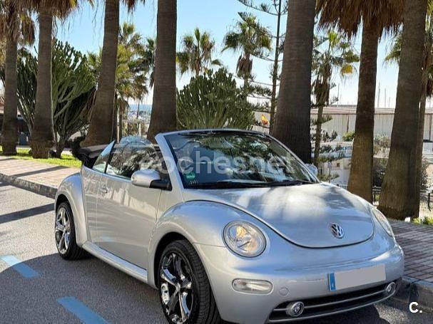 Begagnad VW New Beetle 102 HK (75 kW) 2006 Grå Halvkombi