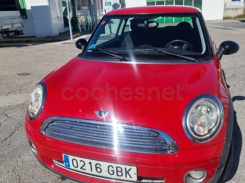 Usado Mini ONE 90 CV (66 kW) 2007 Rojo Utilitario