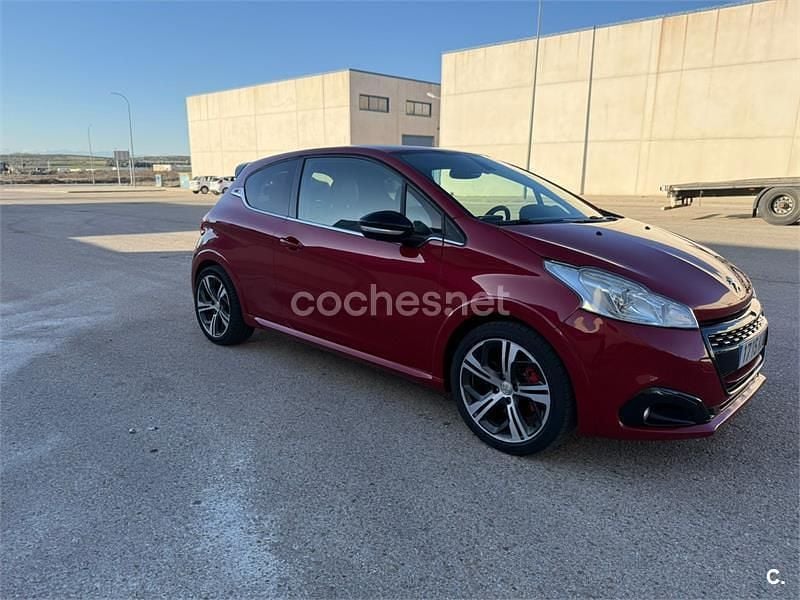 Usado Peugeot 208 GTi 208 CV (152 kW) 2017 Granate Utilitario