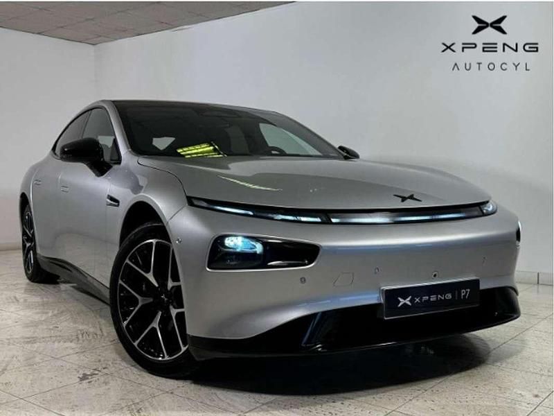 Gris Usado 2025 XPENG P7 Berlina | 54.900 € - Imagen 1/4