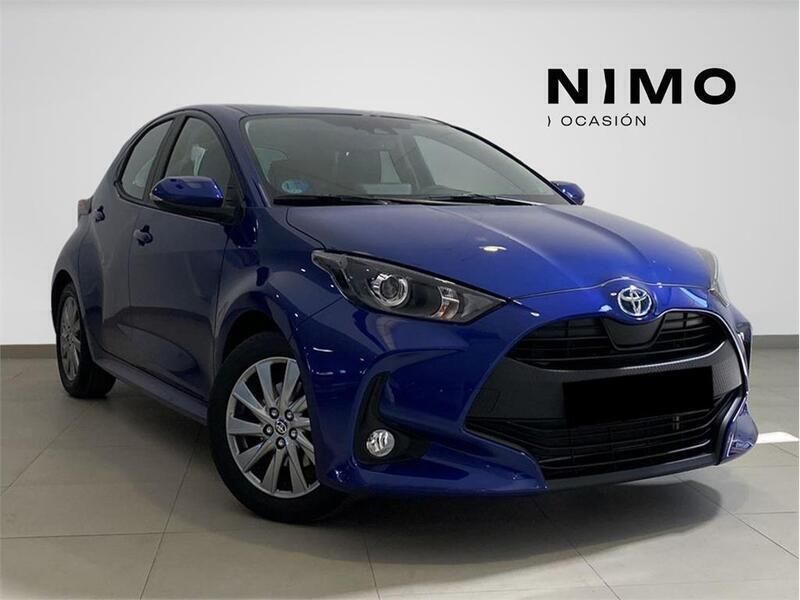 Azul Usado 2024 Toyota Yaris Hybrid Active Berlina | 20.600 € (Buen precio) - Imagen 1/4