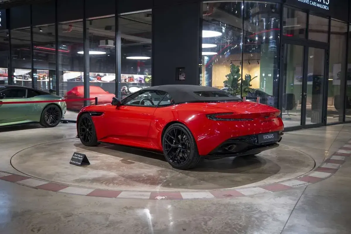 Usado Aston Martin DB12 680 CV (500 kW) 2025 Rojo Descapotable