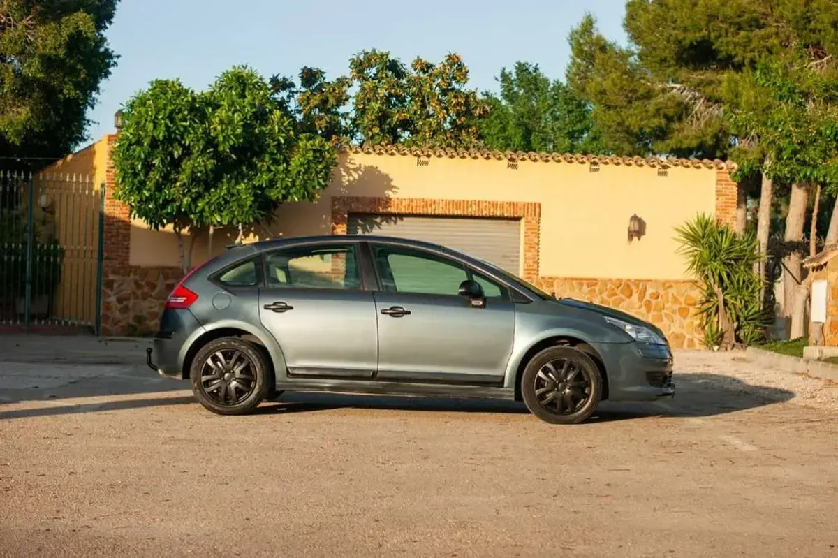 Usado Citroën C4 92 CV (67 kW) 2008 Gris Utilitario
