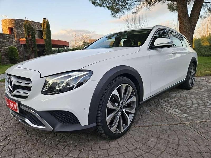 Usado Mercedes E220 194 CV (142 kW) 2018 Blanco Familiar
