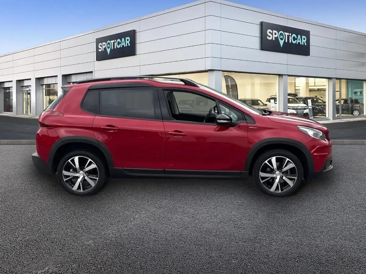 Usado Peugeot 2008 GT-line 130 CV (95 kW) 2018 Rojo SUV