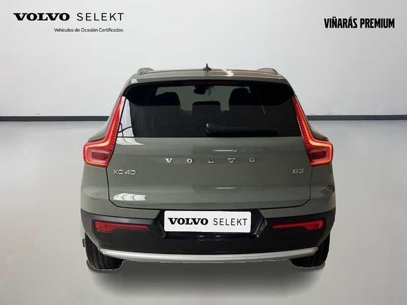 Usado Volvo XC40 Core 2025 Verde SUV