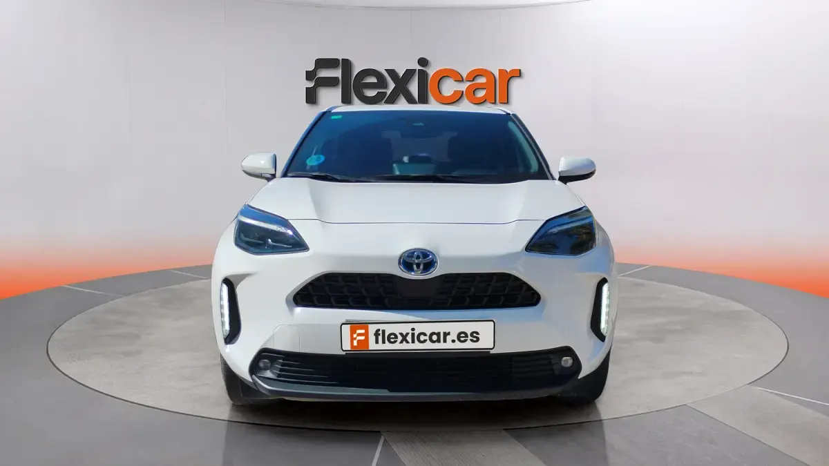 Usado Toyota Yaris Active 116 CV (85 kW) 2022 Blanco Utilitario