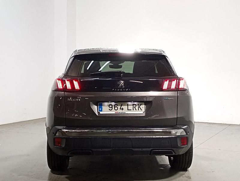 Usado Peugeot 3008 Allure 227 CV (166 kW) 2021 Gris SUV
