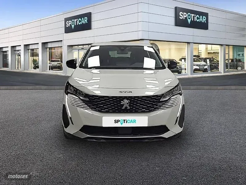 Usado Peugeot 3008 Active 130 CV (95 kW) 2022 Blanco SUV