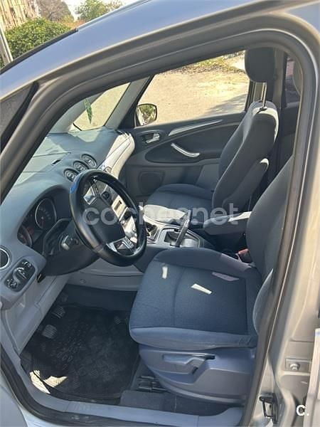 Usado Ford Galaxy Ghia 140 CV (102 kW) 2007 Gris / plata Monovolumen