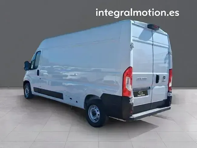 Usado Fiat Ducato 140 CV (102 kW) 2023 Blanco Van