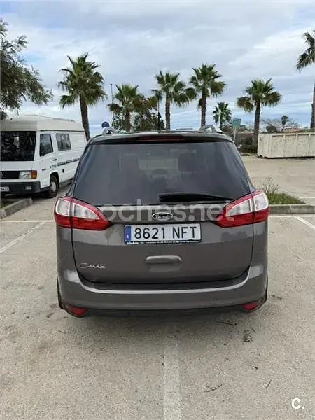 Usado Ford Grand C-Max Titanium 150 CV (110 kW) 2015 Gris / plata Monovolumen