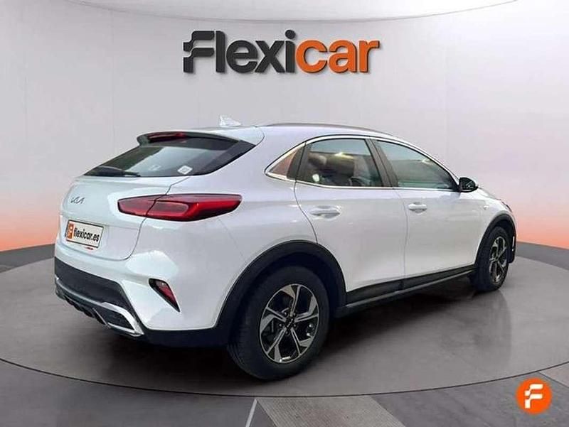Usado Kia XCeed 120 CV (88 kW) 2023 Blanco SUV