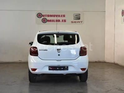 Usado Dacia Sandero Base 73 CV (53 kW) 2017 Blanco Berlina