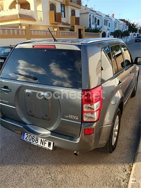 Gris / plata Usado 2009 Suzuki Grand Vitara SUV | 7100 € (Super precio) - Imagen 1/4
