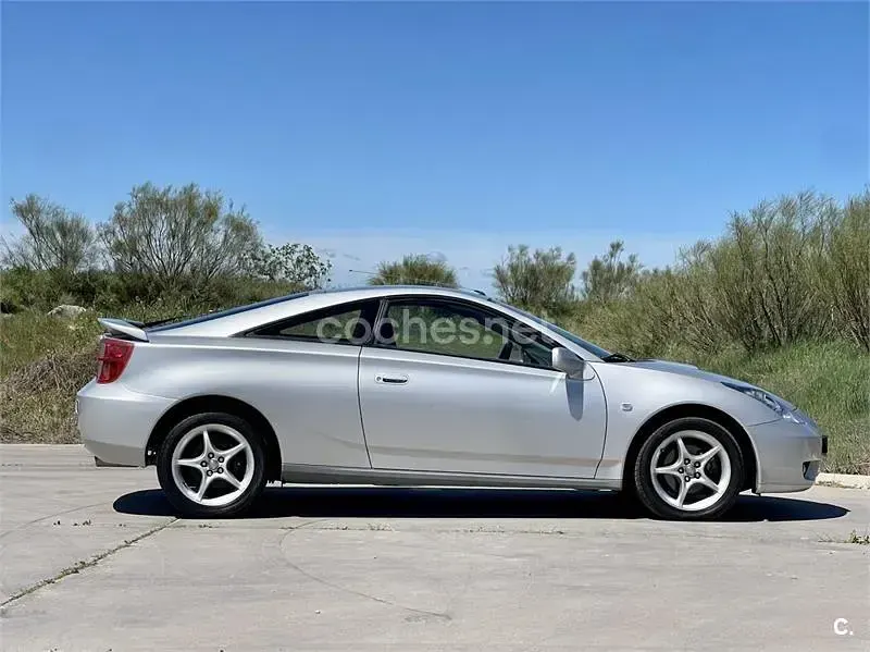 Usado Toyota Celica 143 CV (105 kW) 2005 Gris / plata Coupe