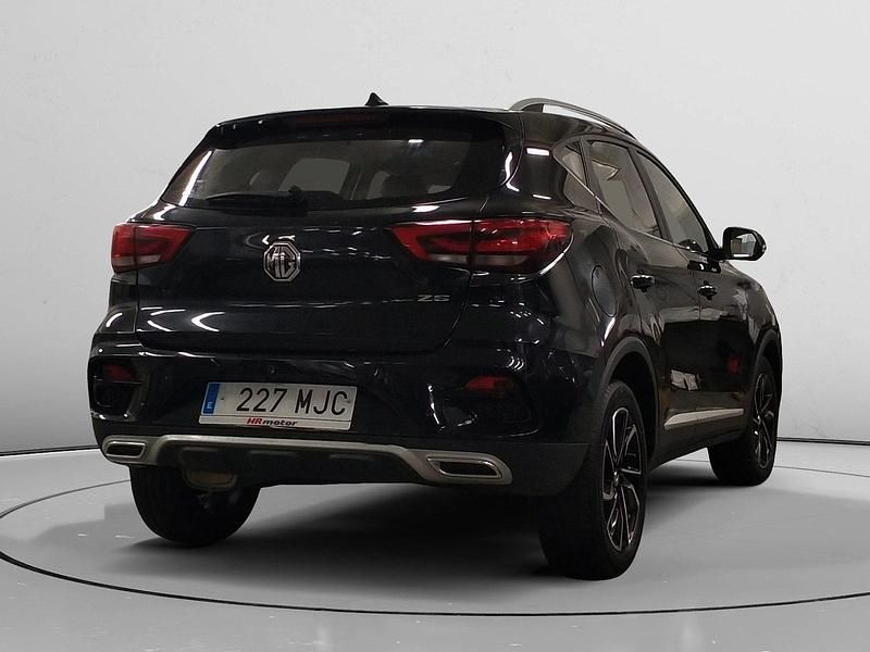 Usado MG ZS Luxury 111 CV (81 kW) 2023 Negro Berlina