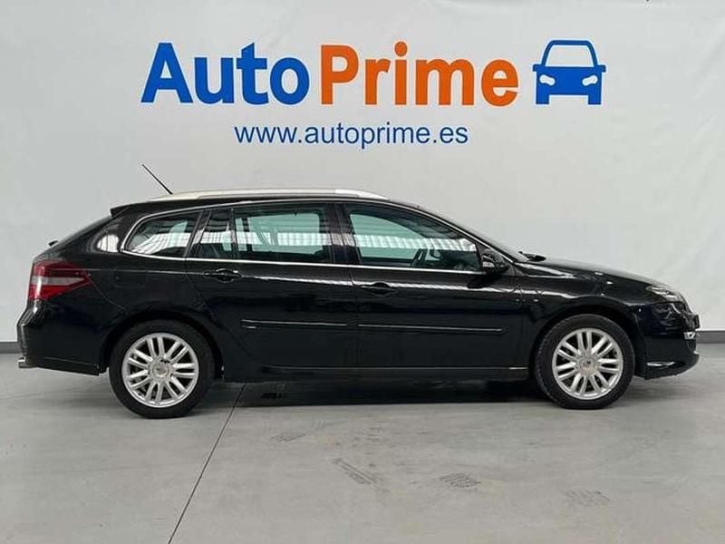 Usado Renault Laguna III Dynamique 131 CV (96 kW) 2011 Negro Familiar