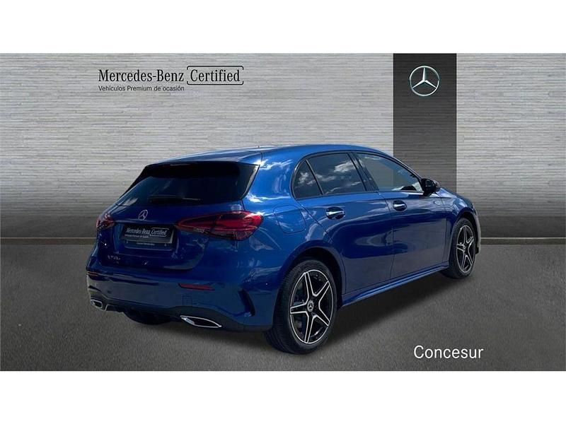 Nuevo Mercedes A200 150 CV (110 kW) 2025 Azul Berlina