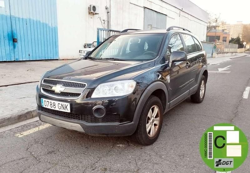 Negro Usado 2009 Chevrolet Captiva LS SUV | 5995 € (Precio justo) - Imagen 1/4